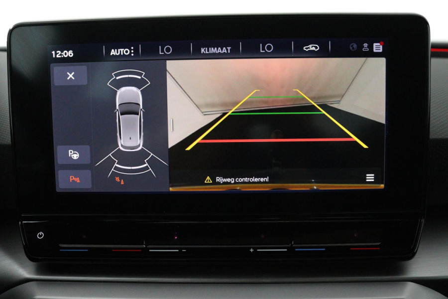 Seat Leon 1.0 eTSI FR Business Intense (PANORAMADAK, TREKHAAK, SFEERVERLICHTING, CAMERA, CARPLAY. CRUISE CONTROL ADAPTIEF)