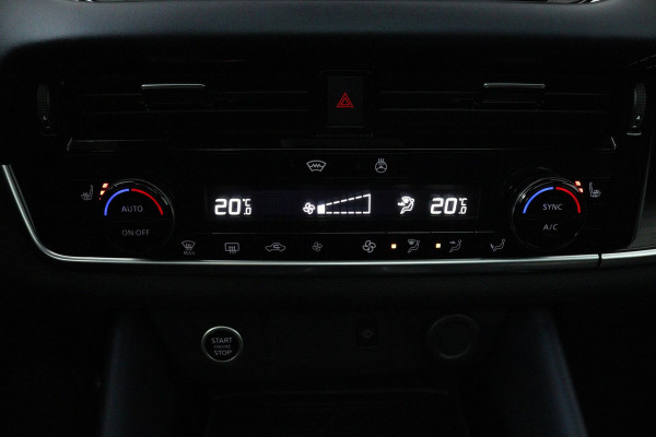 Nissan QASHQAI 1.3 MHEV Xtronic Tekna Plus (PANORAMADAK, TREKHAAK, DIGITALE COCKPIT, CAMERA, STOELVERWARMING, ELEKTR STOELEN)