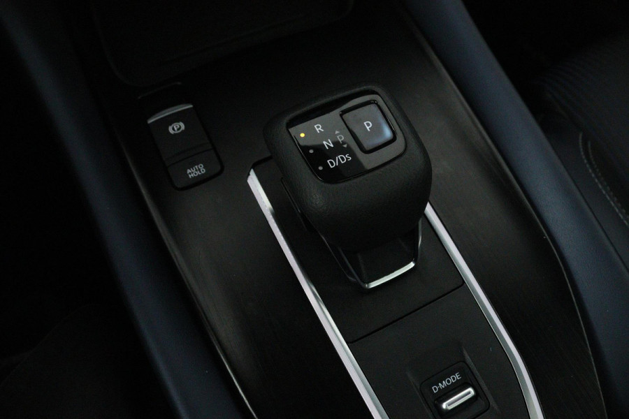Nissan QASHQAI 1.3 MHEV Xtronic Tekna Plus (PANORAMADAK, TREKHAAK, DIGITALE COCKPIT, CAMERA, STOELVERWARMING, ELEKTR STOELEN)