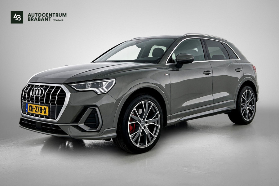 Audi Q3 40 TFSI quattro S Line(NL-auto, Dealer OnderH, Carplay, Digitale Dash, Parkeersensoren V+A, Etc) Audi Q3 40 TFSI quattro S Line(NL-auto, Dealer OnderH, Carplay, Digitale Dash, Parkeersensoren V+A, Etc)