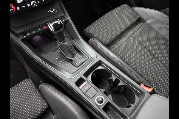 Audi Q3 40 TFSI quattro S Line(NL-auto, Dealer OnderH, Carplay, Digitale Dash, Parkeersensoren V+A, Etc) Audi Q3 40 TFSI quattro S Line(NL-auto, Dealer OnderH, Carplay, Digitale Dash, Parkeersensoren V+A, Etc)