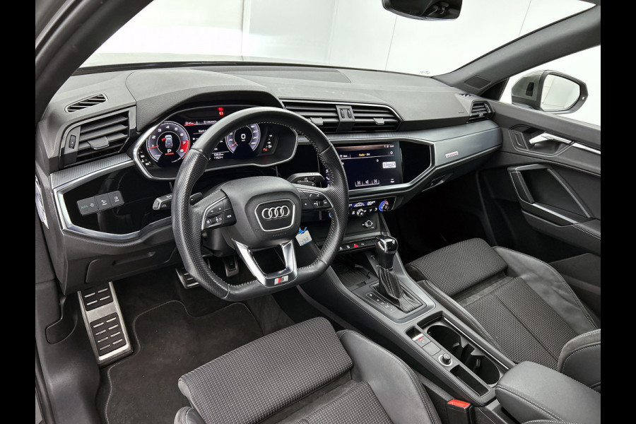 Audi Q3 40 TFSI quattro S Line(NL-auto, Dealer OnderH, Carplay, Digitale Dash, Parkeersensoren V+A, Etc) Audi Q3 40 TFSI quattro S Line(NL-auto, Dealer OnderH, Carplay, Digitale Dash, Parkeersensoren V+A, Etc)