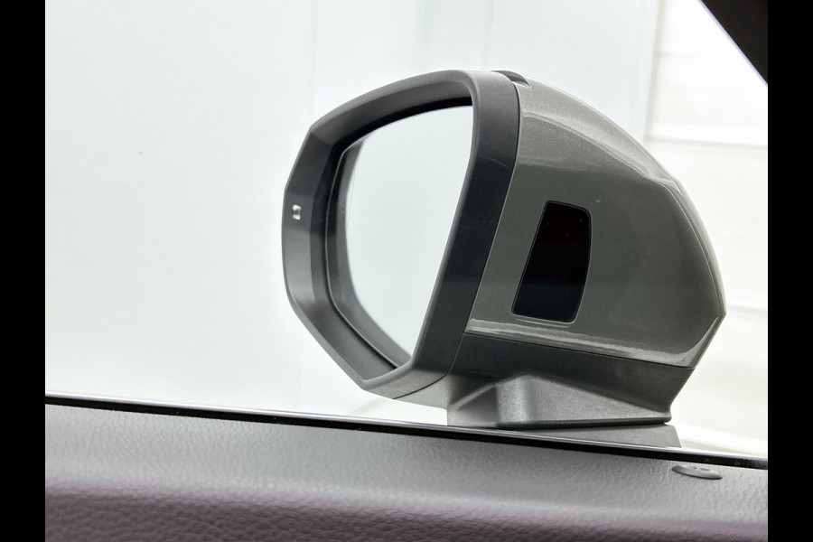 Audi Q3 40 TFSI quattro S Line(NL-auto, Dealer OnderH, Carplay, Digitale Dash, Parkeersensoren V+A, Etc) Audi Q3 40 TFSI quattro S Line(NL-auto, Dealer OnderH, Carplay, Digitale Dash, Parkeersensoren V+A, Etc)