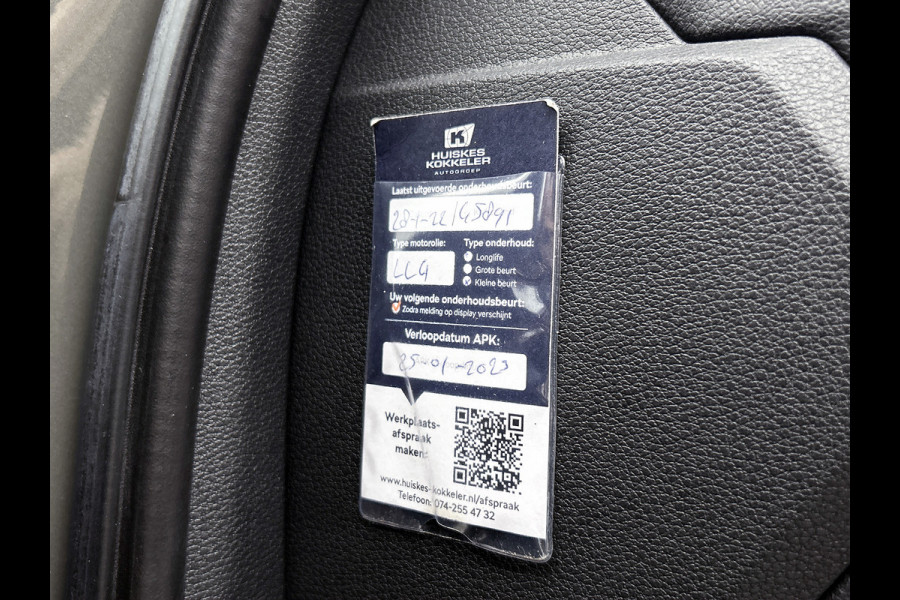 Audi Q3 40 TFSI quattro S Line(NL-auto, Dealer OnderH, Carplay, Digitale Dash, Parkeersensoren V+A, Etc) Audi Q3 40 TFSI quattro S Line(NL-auto, Dealer OnderH, Carplay, Digitale Dash, Parkeersensoren V+A, Etc)