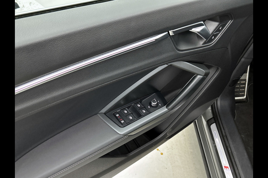 Audi Q3 40 TFSI quattro S Line(NL-auto, Dealer OnderH, Carplay, Digitale Dash, Parkeersensoren V+A, Etc) Audi Q3 40 TFSI quattro S Line(NL-auto, Dealer OnderH, Carplay, Digitale Dash, Parkeersensoren V+A, Etc)