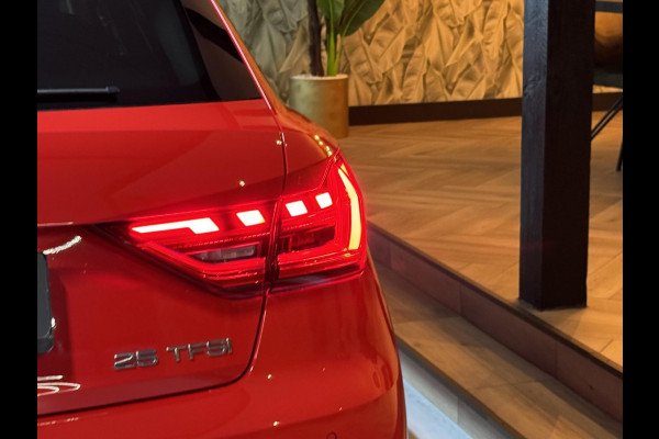 Audi A1 Sportback 25 TFSI Pro Line Garantie Carplay StoelVW Led Cruise Clima Navi Dab PDC Keyless Rijklaar