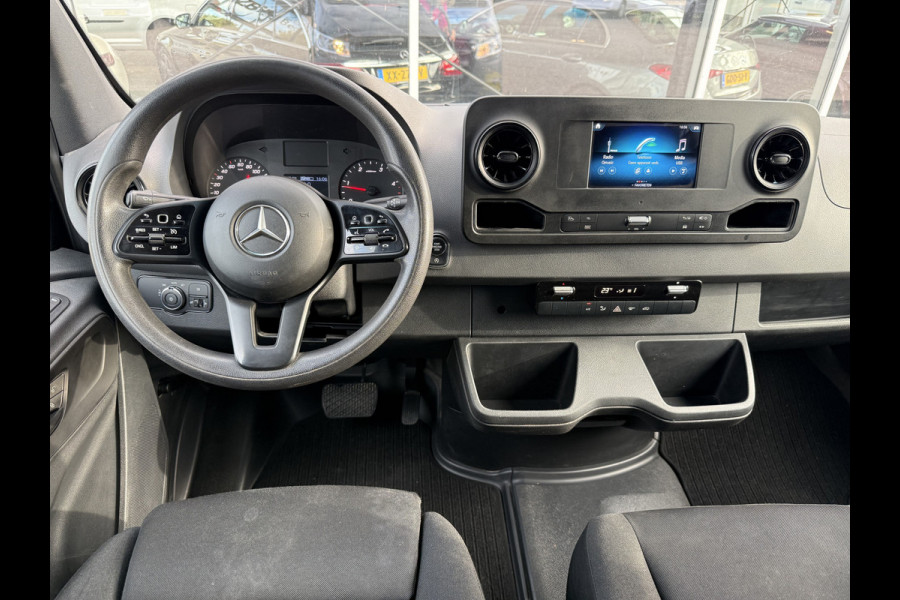 Mercedes-Benz Sprinter 316 2.2 CDI L2H2 | NL-auto | 3.5T trekhaak | Carplay | Camera | Cruisec. Mercedes-Benz Sprinter 316 2.2 CDI L2H2 | NL-auto | 3.5T trekhaak | Carplay | Camera | Cruisec.