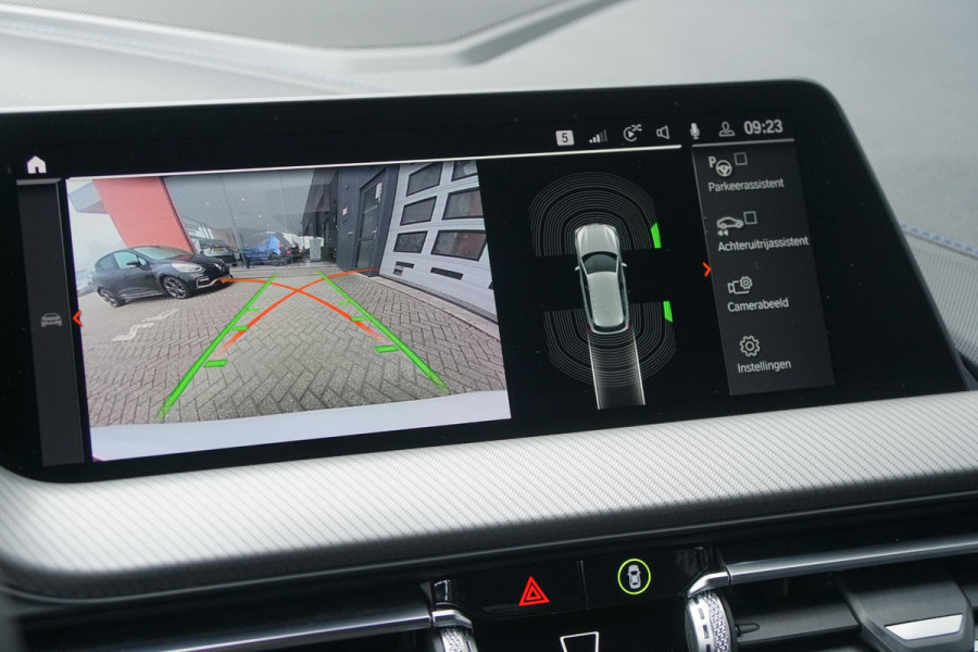 BMW 1-serie 118i M-Sport Plus + KUIPSTOELEN / CAMERA / SFEERVERLICHTING BMW 1-serie 118i M-Sport Plus + KUIPSTOELEN / CAMERA / SFEERVERLICHTING