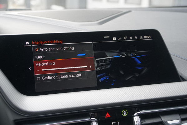 BMW 1-serie 118i M-Sport Plus + KUIPSTOELEN / CAMERA / SFEERVERLICHTING BMW 1-serie 118i M-Sport Plus + KUIPSTOELEN / CAMERA / SFEERVERLICHTING