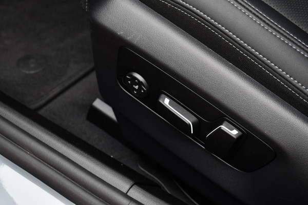 BMW 5 Serie Touring 520i M-Sport Pano Trekh B&W 21inch ACC 360 HUD Stoelventilatie Brooklyngrau