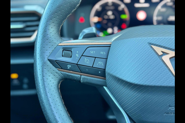 CUPRA Formentor 1.4 e-Hybrid VZ Copper Edition Pano/Matrix/Camera CUPRA Formentor 1.4 e-Hybrid VZ Copper Edition Pano/Matrix/Camera