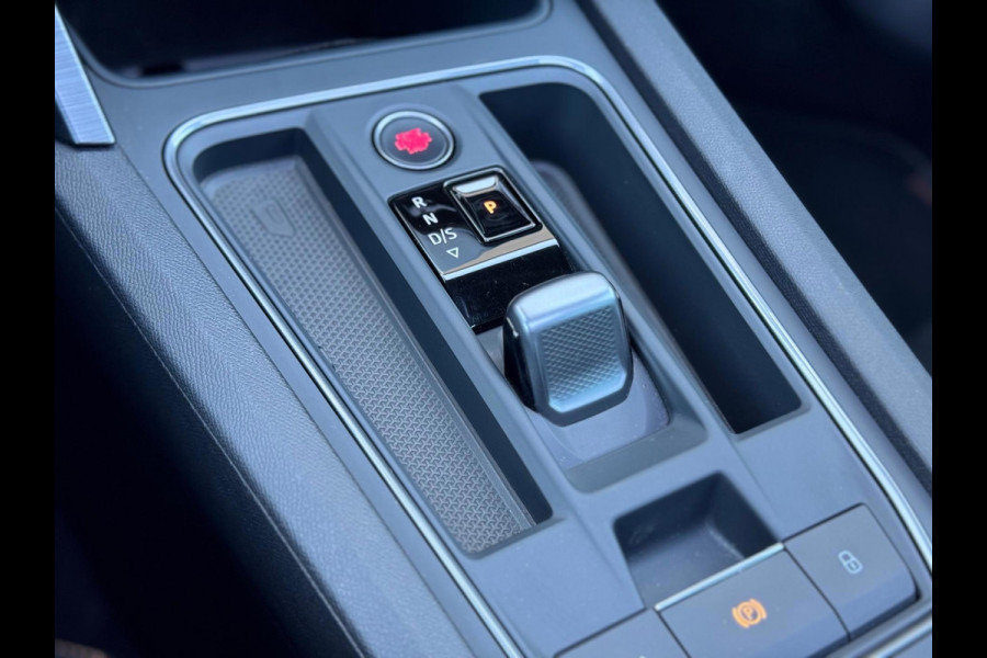 CUPRA Formentor 1.4 e-Hybrid VZ Copper Edition Pano/Matrix/Camera CUPRA Formentor 1.4 e-Hybrid VZ Copper Edition Pano/Matrix/Camera