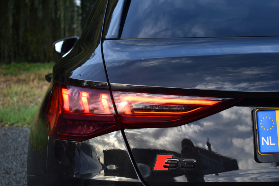 Audi A3 Sportback 2.0 TFSI S3 QUATTRO 310PK S-TRON S3-SPORT CAMERA/LEDER/CARPLAY Audi A3 Sportback 2.0 TFSI S3 QUATTRO 310PK S-TRON S3-SPORT CAMERA/LEDER/CARPLAY