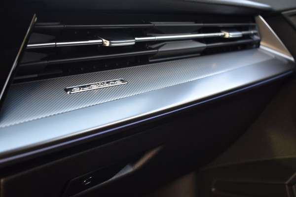 Audi A3 Sportback 2.0 TFSI S3 QUATTRO 310PK S-TRON S3-SPORT CAMERA/LEDER/CARPLAY Audi A3 Sportback 2.0 TFSI S3 QUATTRO 310PK S-TRON S3-SPORT CAMERA/LEDER/CARPLAY