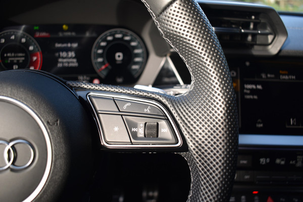 Audi A3 Sportback 2.0 TFSI S3 QUATTRO 310PK S-TRON S3-SPORT CAMERA/LEDER/CARPLAY Audi A3 Sportback 2.0 TFSI S3 QUATTRO 310PK S-TRON S3-SPORT CAMERA/LEDER/CARPLAY