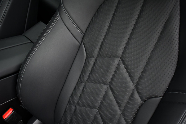 BMW 5 Serie Touring 520i M-Sport Pano Trekh B&W 21inch ACC 360 HUD Stoelventilatie Brooklyngrau