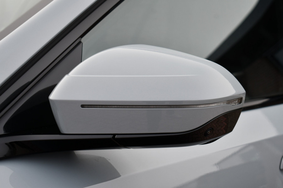 BMW 5 Serie Touring 520i M-Sport Pano Trekh B&W 21inch ACC 360 HUD Stoelventilatie Brooklyngrau