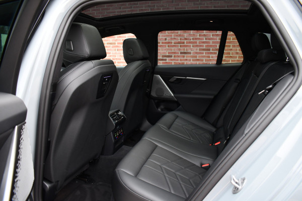 BMW 5 Serie Touring 520i M-Sport Pano Trekh B&W 21inch ACC 360 HUD Stoelventilatie Brooklyngrau