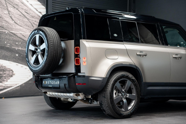 Land Rover Defender 110 2.0 P400e 110 SE *Meridian / Luchtvering / Panorama / Surround-view / Memory * Land Rover Defender 110 2.0 P400e 110 SE *Meridian / Luchtvering / Panorama / Surround-view / Memory *