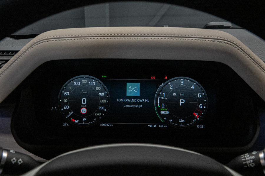 Land Rover Defender 110 2.0 P400e 110 SE *Meridian / Luchtvering / Panorama / Surround-view / Memory * Land Rover Defender 110 2.0 P400e 110 SE *Meridian / Luchtvering / Panorama / Surround-view / Memory *