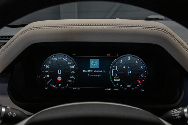 Land Rover Defender 110 2.0 P400e 110 SE *Meridian / Luchtvering / Panorama / Surround-view / Memory * Land Rover Defender 110 2.0 P400e 110 SE *Meridian / Luchtvering / Panorama / Surround-view / Memory *