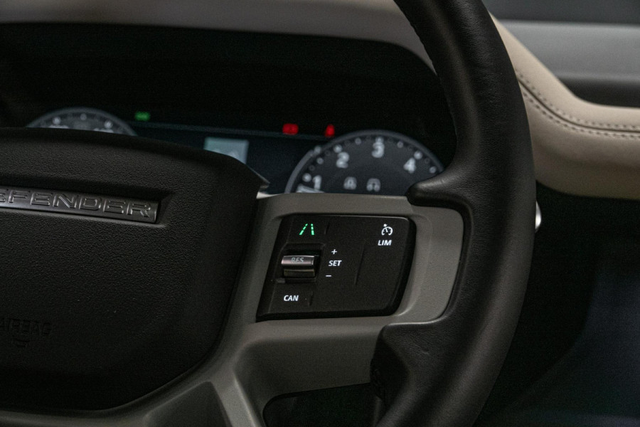 Land Rover Defender 110 2.0 P400e 110 SE *Meridian / Luchtvering / Panorama / Surround-view / Memory * Land Rover Defender 110 2.0 P400e 110 SE *Meridian / Luchtvering / Panorama / Surround-view / Memory *