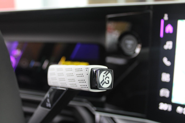 Renault 5 150PK COMFORT RANGE ROLAND-GARROS 52 kWh | NAVIGATIE SYSTEEM MET GOOGLE INTERGRATIE | HARMAN KARDON PREMIUM AUDIO | FULL LED KOPLAMPEN MET MICRO-OPTICS EN FRANSE VLAG | 10"R-LINK MULTIMEDIA | 18"GRONO LICHTMETALEN VELGEN | TWO-TONE CAROSSERIE KLEUR I.C.M. WARM TITANIUM DAKLIJSTEN | ELEKTRISCH VERWARMDE VOOR STOELEN / STUUR | BESTUURDERSSTOEL MET ELEKTRISCH VERSTELBARE LENDESTEUN | AUTOMATISCH INPARKEREN | FLANK GUARD PROTECTION | ADAPTIEVE CRUISE CONTROL MET STOP & GO | ACHTERUITRIJCAMERA | PRIVATIE GLASS | SFEERVERLICHTING IN DIVERSE KLEUREN | Renault 5 150PK COMFORT RANGE ROLAND-GARROS 52 kWh | NAVIGATIE SYSTEEM MET GOOGLE INTERGRATIE | HARMAN KARDON PREMIUM AUDIO | FULL LED KOPLAMPEN MET MICRO-OPTICS EN FRANSE VLAG | 10"R-LINK MULTIMEDIA | 18"GRONO LICHTMETALEN VELGEN | TWO-TONE CAROSSERIE KLEUR I.C.M. WARM TITANIUM DAKLIJSTEN | ELEKTRISCH VERWARMDE VOOR STOELEN / STUUR | BESTUURDERSSTOEL MET ELEKTRISCH VERSTELBARE LENDESTEUN | AUTOMATISCH INPARKEREN | FLANK GUARD PROTECTION | ADAPTIEVE CRUISE CONTROL MET STOP & GO | ACHTERUITRIJCAMERA | PRIVATIE GLASS | SFEERVERLICHTING IN DIVERSE KLEUREN |