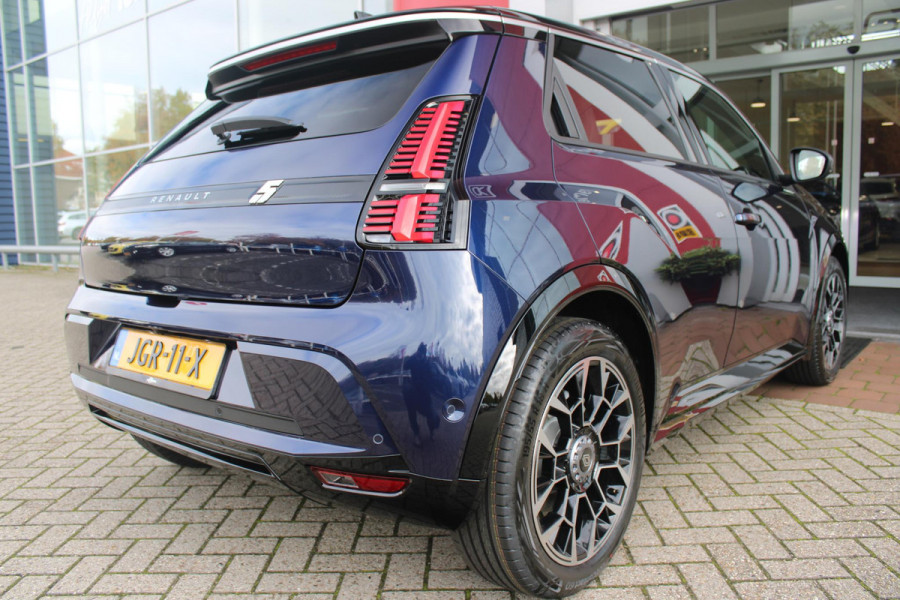 Renault 5 150PK COMFORT RANGE ROLAND-GARROS 52 kWh | NAVIGATIE SYSTEEM MET GOOGLE INTERGRATIE | HARMAN KARDON PREMIUM AUDIO | FULL LED KOPLAMPEN MET MICRO-OPTICS EN FRANSE VLAG | 10"R-LINK MULTIMEDIA | 18"GRONO LICHTMETALEN VELGEN | TWO-TONE CAROSSERIE KLEUR I.C.M. WARM TITANIUM DAKLIJSTEN | ELEKTRISCH VERWARMDE VOOR STOELEN / STUUR | BESTUURDERSSTOEL MET ELEKTRISCH VERSTELBARE LENDESTEUN | AUTOMATISCH INPARKEREN | FLANK GUARD PROTECTION | ADAPTIEVE CRUISE CONTROL MET STOP & GO | ACHTERUITRIJCAMERA | PRIVATIE GLASS | SFEERVERLICHTING IN DIVERSE KLEUREN | Renault 5 150PK COMFORT RANGE ROLAND-GARROS 52 kWh | NAVIGATIE SYSTEEM MET GOOGLE INTERGRATIE | HARMAN KARDON PREMIUM AUDIO | FULL LED KOPLAMPEN MET MICRO-OPTICS EN FRANSE VLAG | 10"R-LINK MULTIMEDIA | 18"GRONO LICHTMETALEN VELGEN | TWO-TONE CAROSSERIE KLEUR I.C.M. WARM TITANIUM DAKLIJSTEN | ELEKTRISCH VERWARMDE VOOR STOELEN / STUUR | BESTUURDERSSTOEL MET ELEKTRISCH VERSTELBARE LENDESTEUN | AUTOMATISCH INPARKEREN | FLANK GUARD PROTECTION | ADAPTIEVE CRUISE CONTROL MET STOP & GO | ACHTERUITRIJCAMERA | PRIVATIE GLASS | SFEERVERLICHTING IN DIVERSE KLEUREN |