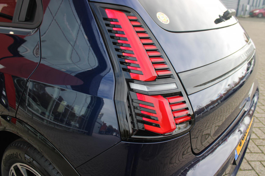 Renault 5 150PK COMFORT RANGE ROLAND-GARROS 52 kWh | NAVIGATIE SYSTEEM MET GOOGLE INTERGRATIE | HARMAN KARDON PREMIUM AUDIO | FULL LED KOPLAMPEN MET MICRO-OPTICS EN FRANSE VLAG | 10"R-LINK MULTIMEDIA | 18"GRONO LICHTMETALEN VELGEN | TWO-TONE CAROSSERIE KLEUR I.C.M. WARM TITANIUM DAKLIJSTEN | ELEKTRISCH VERWARMDE VOOR STOELEN / STUUR | BESTUURDERSSTOEL MET ELEKTRISCH VERSTELBARE LENDESTEUN | AUTOMATISCH INPARKEREN | FLANK GUARD PROTECTION | ADAPTIEVE CRUISE CONTROL MET STOP & GO | ACHTERUITRIJCAMERA | PRIVATIE GLASS | SFEERVERLICHTING IN DIVERSE KLEUREN | Renault 5 150PK COMFORT RANGE ROLAND-GARROS 52 kWh | NAVIGATIE SYSTEEM MET GOOGLE INTERGRATIE | HARMAN KARDON PREMIUM AUDIO | FULL LED KOPLAMPEN MET MICRO-OPTICS EN FRANSE VLAG | 10"R-LINK MULTIMEDIA | 18"GRONO LICHTMETALEN VELGEN | TWO-TONE CAROSSERIE KLEUR I.C.M. WARM TITANIUM DAKLIJSTEN | ELEKTRISCH VERWARMDE VOOR STOELEN / STUUR | BESTUURDERSSTOEL MET ELEKTRISCH VERSTELBARE LENDESTEUN | AUTOMATISCH INPARKEREN | FLANK GUARD PROTECTION | ADAPTIEVE CRUISE CONTROL MET STOP & GO | ACHTERUITRIJCAMERA | PRIVATIE GLASS | SFEERVERLICHTING IN DIVERSE KLEUREN |