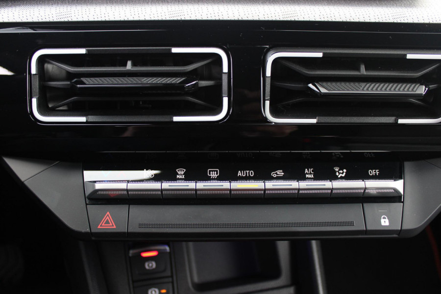 Renault 5 150PK COMFORT RANGE ROLAND-GARROS 52 kWh | NAVIGATIE SYSTEEM MET GOOGLE INTERGRATIE | HARMAN KARDON PREMIUM AUDIO | FULL LED KOPLAMPEN MET MICRO-OPTICS EN FRANSE VLAG | 10"R-LINK MULTIMEDIA | 18"GRONO LICHTMETALEN VELGEN | TWO-TONE CAROSSERIE KLEUR I.C.M. WARM TITANIUM DAKLIJSTEN | ELEKTRISCH VERWARMDE VOOR STOELEN / STUUR | BESTUURDERSSTOEL MET ELEKTRISCH VERSTELBARE LENDESTEUN | AUTOMATISCH INPARKEREN | FLANK GUARD PROTECTION | ADAPTIEVE CRUISE CONTROL MET STOP & GO | ACHTERUITRIJCAMERA | PRIVATIE GLASS | SFEERVERLICHTING IN DIVERSE KLEUREN | Renault 5 150PK COMFORT RANGE ROLAND-GARROS 52 kWh | NAVIGATIE SYSTEEM MET GOOGLE INTERGRATIE | HARMAN KARDON PREMIUM AUDIO | FULL LED KOPLAMPEN MET MICRO-OPTICS EN FRANSE VLAG | 10"R-LINK MULTIMEDIA | 18"GRONO LICHTMETALEN VELGEN | TWO-TONE CAROSSERIE KLEUR I.C.M. WARM TITANIUM DAKLIJSTEN | ELEKTRISCH VERWARMDE VOOR STOELEN / STUUR | BESTUURDERSSTOEL MET ELEKTRISCH VERSTELBARE LENDESTEUN | AUTOMATISCH INPARKEREN | FLANK GUARD PROTECTION | ADAPTIEVE CRUISE CONTROL MET STOP & GO | ACHTERUITRIJCAMERA | PRIVATIE GLASS | SFEERVERLICHTING IN DIVERSE KLEUREN |