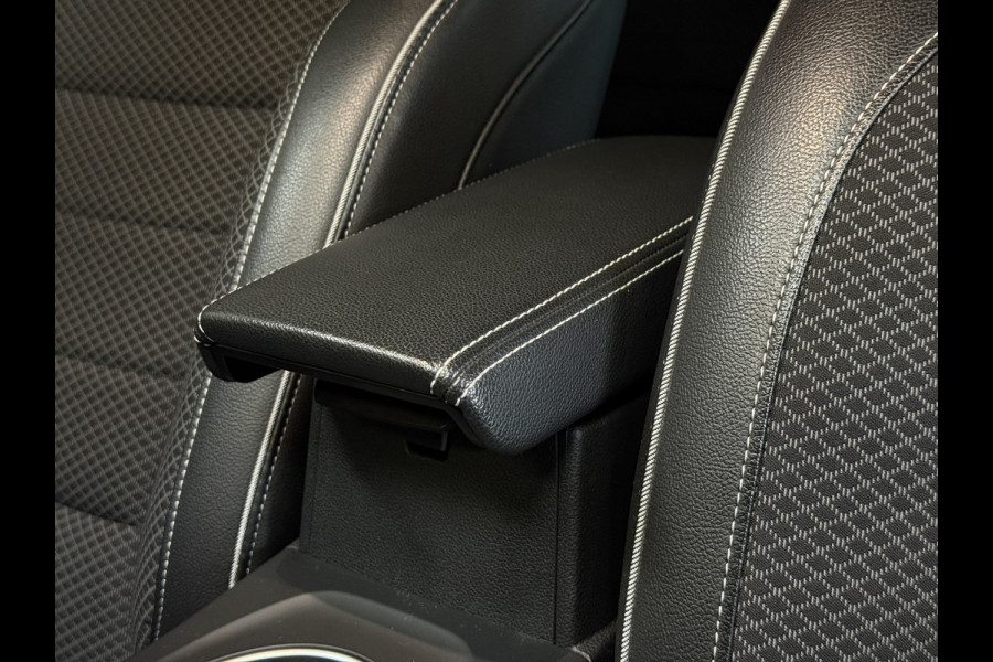 Renault Arkana 1.3 TCe 140 AUT | Groot Navi | ACC | Camera | PDC V+A | 18" | 100% onderhouden. Renault Arkana 1.3 TCe 140 AUT | Groot Navi | ACC | Camera | PDC V+A | 18" | 100% onderhouden.