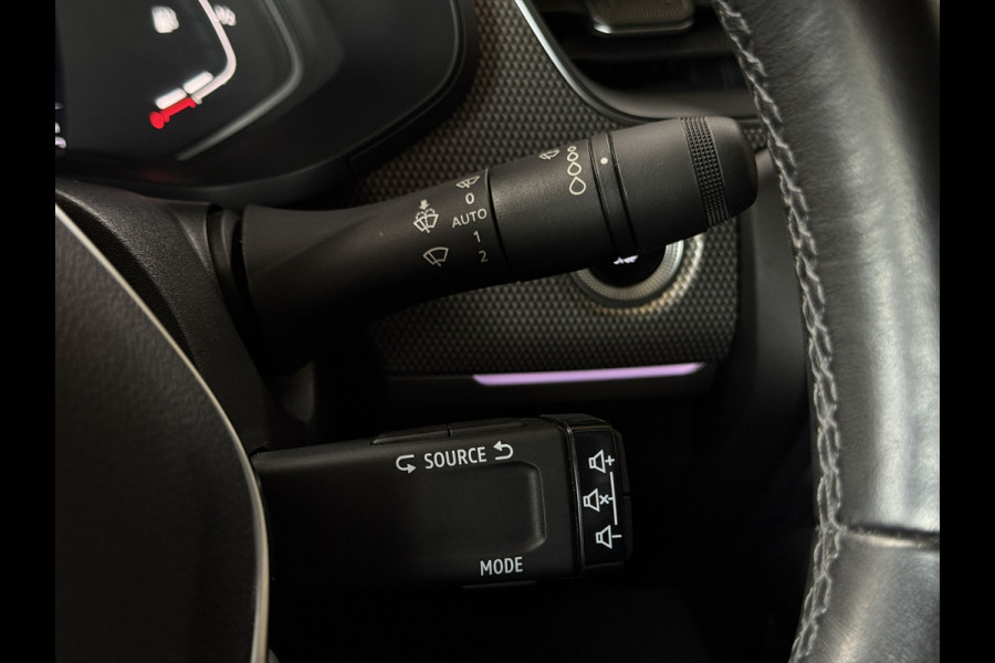 Renault Arkana 1.3 TCe 140 AUT | Groot Navi | ACC | Camera | PDC V+A | 18" | 100% onderhouden. Renault Arkana 1.3 TCe 140 AUT | Groot Navi | ACC | Camera | PDC V+A | 18" | 100% onderhouden.