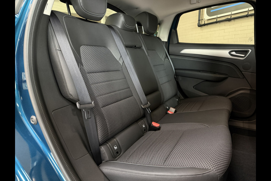 Renault Arkana 1.3 TCe 140 AUT | Groot Navi | ACC | Camera | PDC V+A | 18" | 100% onderhouden. Renault Arkana 1.3 TCe 140 AUT | Groot Navi | ACC | Camera | PDC V+A | 18" | 100% onderhouden.