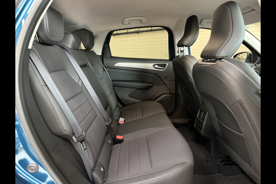 Renault Arkana 1.3 TCe 140 AUT | Groot Navi | ACC | Camera | PDC V+A | 18" | 100% onderhouden. Renault Arkana 1.3 TCe 140 AUT | Groot Navi | ACC | Camera | PDC V+A | 18" | 100% onderhouden.