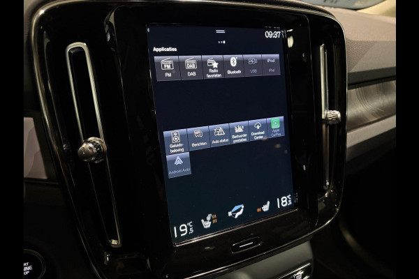 Volvo XC40 T5 Aut. Plug-in Hybrid Ultimate Bright Panoramadak Leder ACC 262pk Volvo XC40 T5 Aut. Plug-in Hybrid Ultimate Bright Panoramadak Leder ACC 262pk