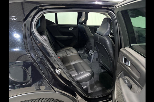 Volvo XC40 T5 Aut. Plug-in Hybrid Ultimate Bright Panoramadak Leder ACC 262pk Volvo XC40 T5 Aut. Plug-in Hybrid Ultimate Bright Panoramadak Leder ACC 262pk
