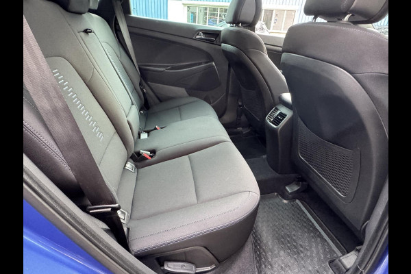 Hyundai Tucson 1.6 T-GDi Passion 4WD - Automaat I Panorama dak I Airco I Comfort pakket I Trekhaak I Dealer onderhoudenI Enz.... Hyundai Tucson 1.6 T-GDi Passion 4WD - Automaat I Panorama dak I Airco I Comfort pakket I Trekhaak I Dealer onderhoudenI Enz....