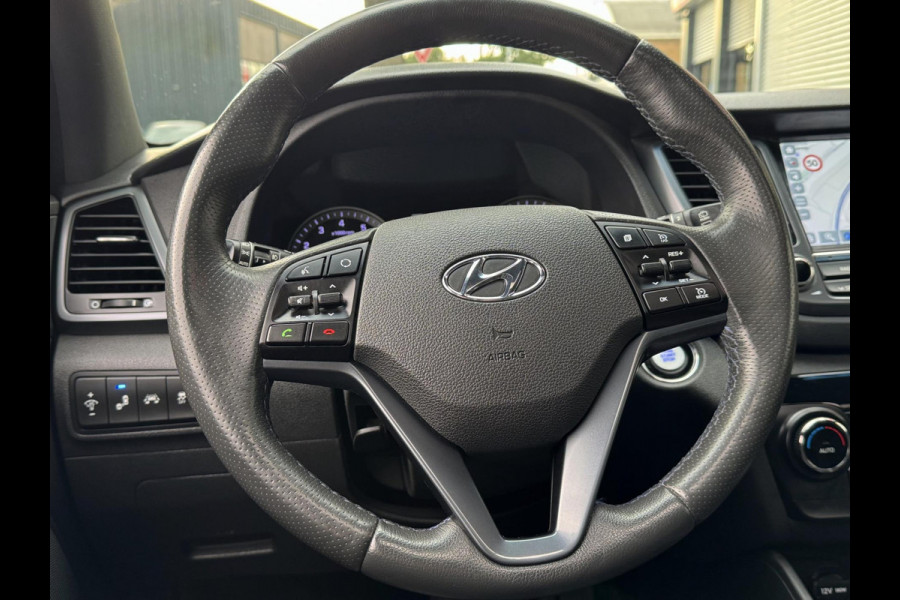 Hyundai Tucson 1.6 T-GDi Passion 4WD - Automaat I Panorama dak I Airco I Comfort pakket I Trekhaak I Dealer onderhoudenI Enz.... Hyundai Tucson 1.6 T-GDi Passion 4WD - Automaat I Panorama dak I Airco I Comfort pakket I Trekhaak I Dealer onderhoudenI Enz....