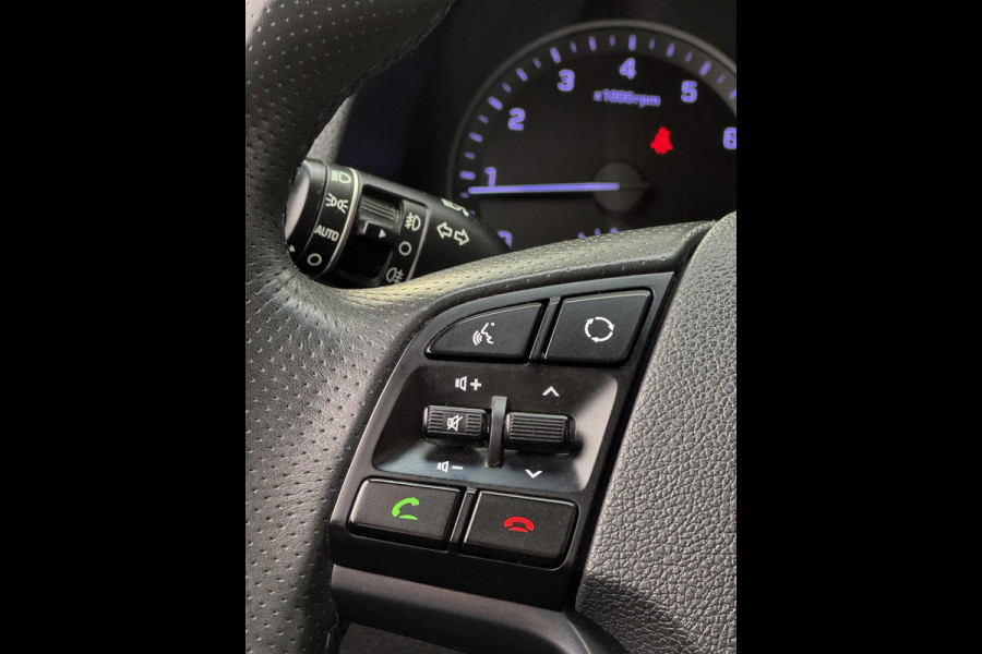 Hyundai Tucson 1.6 T-GDi Passion 4WD - Automaat I Panorama dak I Airco I Comfort pakket I Trekhaak I Dealer onderhoudenI Enz.... Hyundai Tucson 1.6 T-GDi Passion 4WD - Automaat I Panorama dak I Airco I Comfort pakket I Trekhaak I Dealer onderhoudenI Enz....