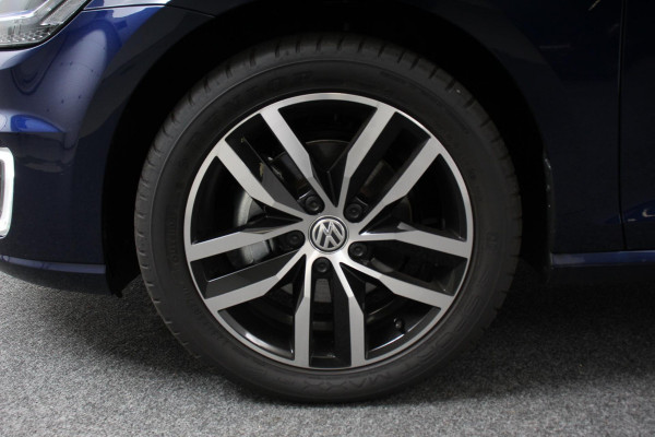Volkswagen e-Golf Edition | Navigatie | Digitale Cockpit | Apple Carplay/Android Auto | Bluetooth | Cruise control adaptive | Lichtmetalen Velgen 17" | Camera | Parkeer sensoren | Stoelverwarming Volkswagen e-Golf Edition | Navigatie | Digitale Cockpit | Apple Carplay/Android Auto | Bluetooth | Cruise control adaptive | Lichtmetalen Velgen 17" | Camera | Parkeer sensoren | Stoelverwarming
