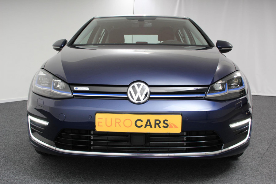 Volkswagen e-Golf Edition | Navigatie | Digitale Cockpit | Apple Carplay/Android Auto | Bluetooth | Cruise control adaptive | Lichtmetalen Velgen 17" | Camera | Parkeer sensoren | Stoelverwarming Volkswagen e-Golf Edition | Navigatie | Digitale Cockpit | Apple Carplay/Android Auto | Bluetooth | Cruise control adaptive | Lichtmetalen Velgen 17" | Camera | Parkeer sensoren | Stoelverwarming