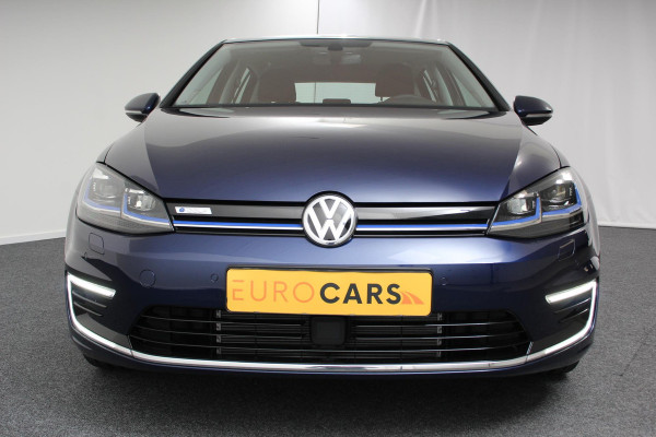 Volkswagen e-Golf Edition | Navigatie | Digitale Cockpit | Apple Carplay/Android Auto | Bluetooth | Cruise control adaptive | Lichtmetalen Velgen 17" | Camera | Parkeer sensoren | Stoelverwarming Volkswagen e-Golf Edition | Navigatie | Digitale Cockpit | Apple Carplay/Android Auto | Bluetooth | Cruise control adaptive | Lichtmetalen Velgen 17" | Camera | Parkeer sensoren | Stoelverwarming
