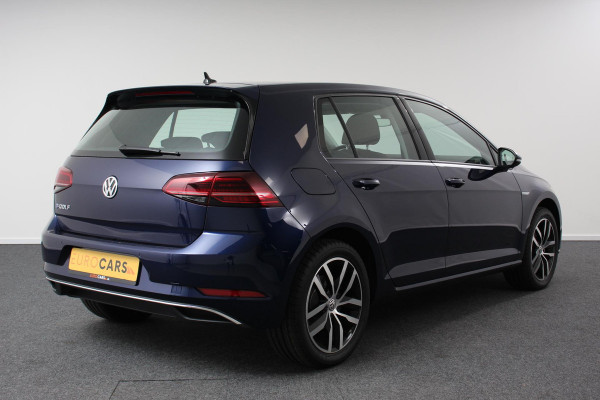 Volkswagen e-Golf Edition | Navigatie | Digitale Cockpit | Apple Carplay/Android Auto | Bluetooth | Cruise control adaptive | Lichtmetalen Velgen 17" | Camera | Parkeer sensoren | Stoelverwarming Volkswagen e-Golf Edition | Navigatie | Digitale Cockpit | Apple Carplay/Android Auto | Bluetooth | Cruise control adaptive | Lichtmetalen Velgen 17" | Camera | Parkeer sensoren | Stoelverwarming