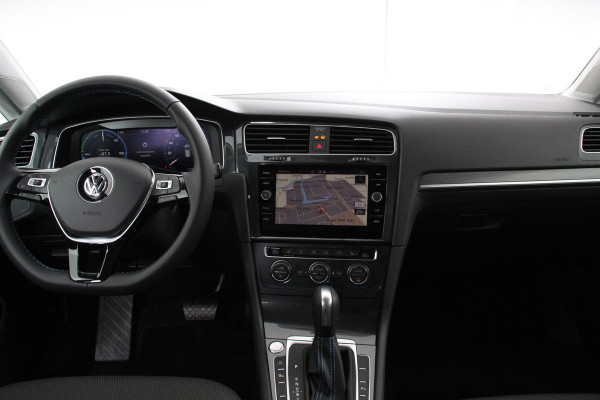 Volkswagen e-Golf Edition | Navigatie | Digitale Cockpit | Apple Carplay/Android Auto | Bluetooth | Cruise control adaptive | Lichtmetalen Velgen 17" | Camera | Parkeer sensoren | Stoelverwarming Volkswagen e-Golf Edition | Navigatie | Digitale Cockpit | Apple Carplay/Android Auto | Bluetooth | Cruise control adaptive | Lichtmetalen Velgen 17" | Camera | Parkeer sensoren | Stoelverwarming