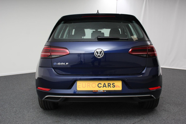 Volkswagen e-Golf Edition | Navigatie | Digitale Cockpit | Apple Carplay/Android Auto | Bluetooth | Cruise control adaptive | Lichtmetalen Velgen 17" | Camera | Parkeer sensoren | Stoelverwarming Volkswagen e-Golf Edition | Navigatie | Digitale Cockpit | Apple Carplay/Android Auto | Bluetooth | Cruise control adaptive | Lichtmetalen Velgen 17" | Camera | Parkeer sensoren | Stoelverwarming