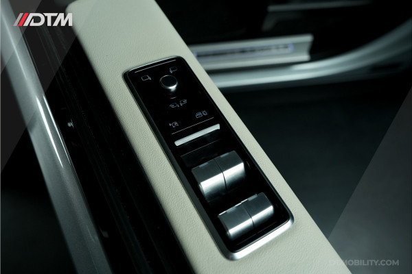 Land Rover Range Rover P400e Vogue | Head-up | Matrix | Koelkast | Panoramadak Land Rover Range Rover P400e Vogue | Head-up | Matrix | Koelkast | Panoramadak