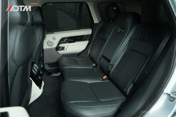 Land Rover Range Rover P400e Vogue | Head-up | Matrix | Koelkast | Panoramadak Land Rover Range Rover P400e Vogue | Head-up | Matrix | Koelkast | Panoramadak