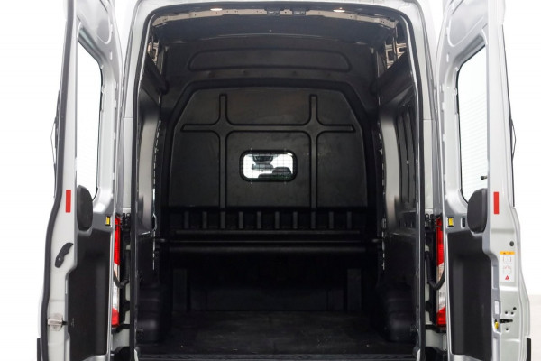 Ford Transit 350 2.0 TDCI 130pk L3H3 D.C. Trend Airco/Navi/Camera 06-2022 Ford Transit 350 2.0 TDCI 130pk L3H3 D.C. Trend Airco/Navi/Camera 06-2022