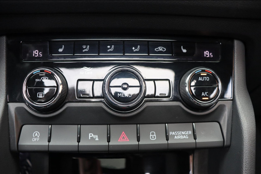 Škoda Kodiaq 1.5 TSI Sportline Business org.Nl el.trekhaak el.schuifdak canton stuur+stoelverw. el.klep Škoda Kodiaq 1.5 TSI Sportline Business org.Nl el.trekhaak el.schuifdak canton stuur+stoelverw. el.klep