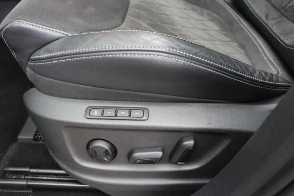 Škoda Kodiaq 1.5 TSI Sportline Business org.Nl el.trekhaak el.schuifdak canton stuur+stoelverw. el.klep Škoda Kodiaq 1.5 TSI Sportline Business org.Nl el.trekhaak el.schuifdak canton stuur+stoelverw. el.klep